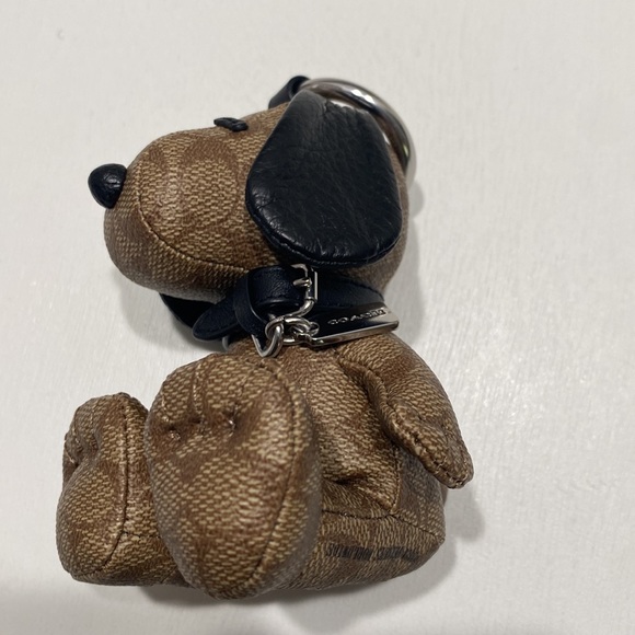 Coach X Peanuts Snoopy BagCharm SIGNATURE Canvas Purse Keychain Logo Limited - Picture 7 of 9